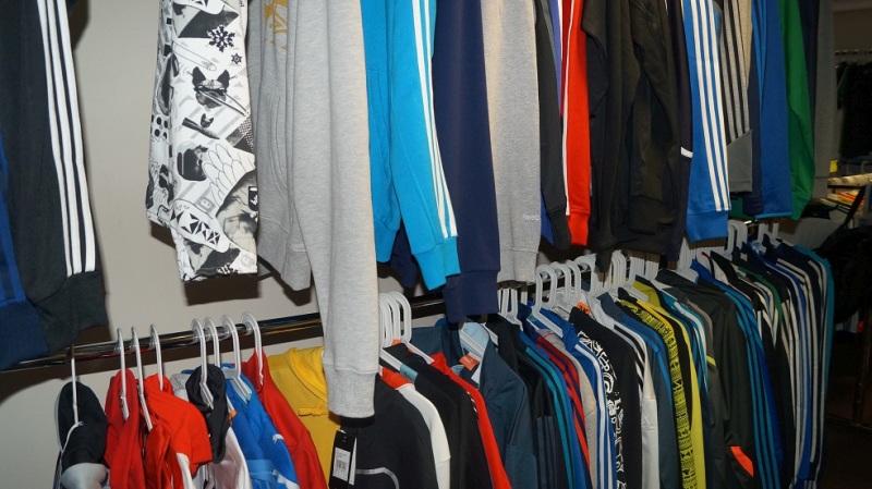 adidas outlet clothes